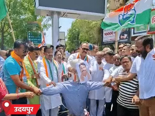 नीट पेपर लीक मामले में सियासत तेज़,एनटीए को भंग करने की मांग